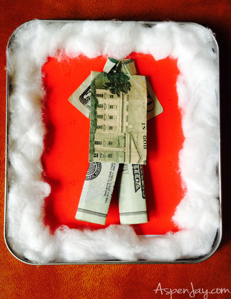 Creative Christmas Cash gift idea-origami clothes!