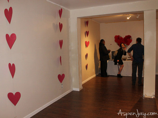 How to throw a Valentines Dance Party- inexpensive yet fun valentines decorations. I want to throw one next year!!!