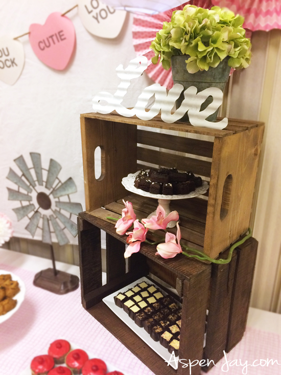 Great idea for throwing a Couples Valentine Party!!! This would be so much fun! Definitely need to plan one for next year. Love the photo booth and the rustic valentine feel. Definitely need to PIN!