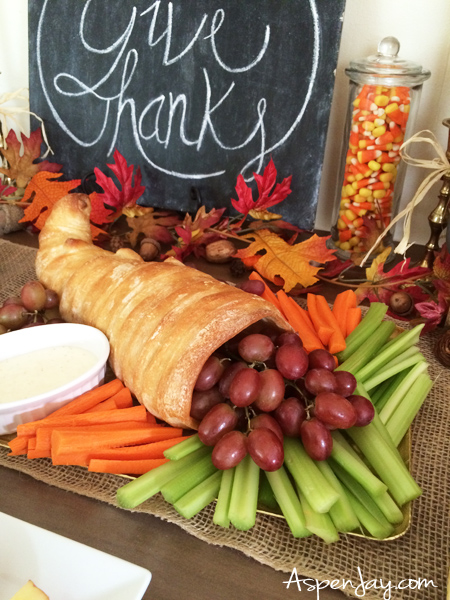 Fun Thanksgiving Food Ideas for preschool party! Such a cute idea for a veggie tray! PINNED!