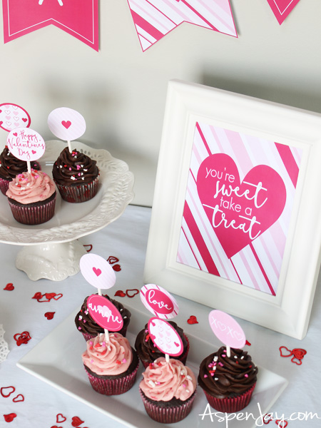 FREE printable you're sweet take a treat sign. So lovely! Perfect addition to my Valentines party!!! PINNING!!!
