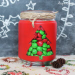 Super easy DIY Christmas jar craft that makes for cute holiday decor for yourself or a friend! Christmas tree craft with supplies you might already have on hand!