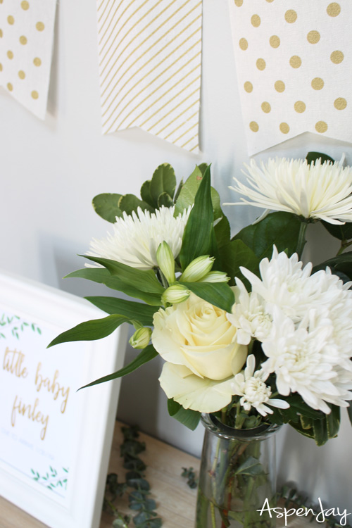 A lovely Floral Baby Shower Brunch with lots of DIY ideas that you will love!!