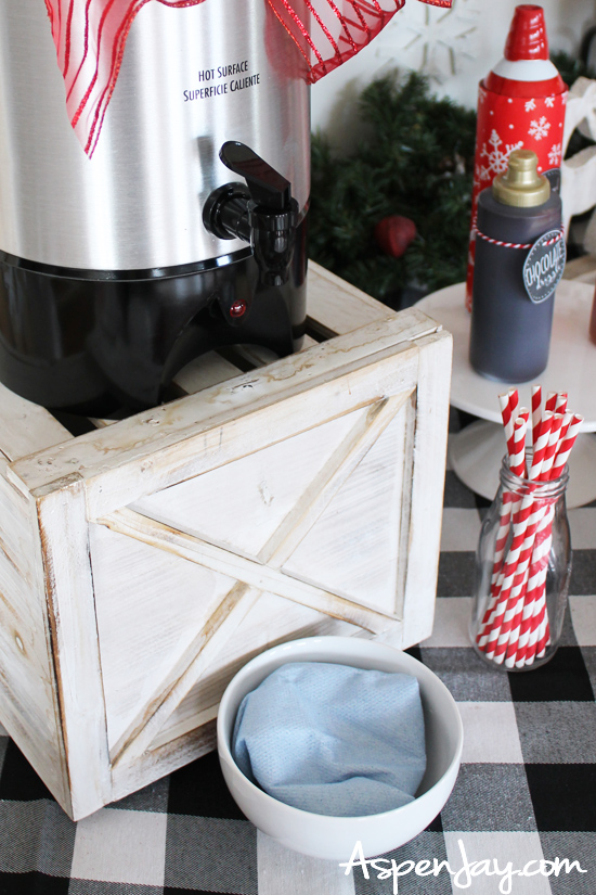 Great ideas for a DIY Hot Chocolate Bar for your upcoming holiday party! Including helpful printables to get you started! #hotchocolatebar #hotcocoabar