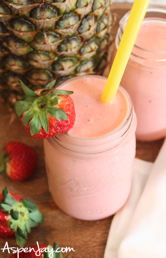 Pineapple-Strawberry Protein Fruit Smoothie - Aspen Jay