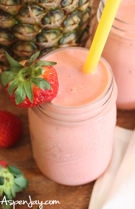 A tasty fruit smoothie that is packed full of protein and void of added sugars. It's so tasty, even your kids will love it! #proteinfruitsmoothie #proteinsmoothie