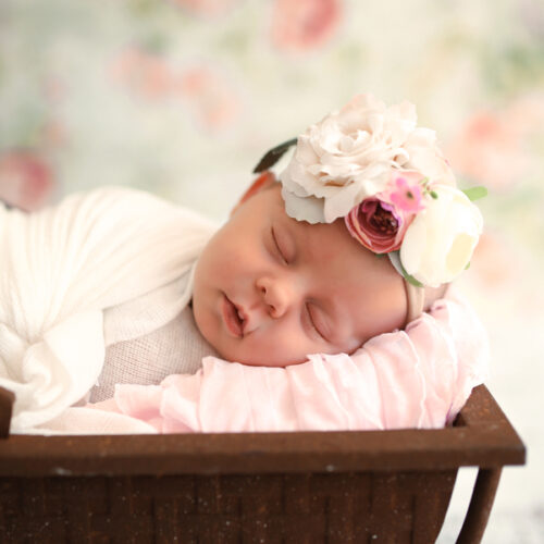 Beautiful newborn photo shoot. #newbornphotos #newbornphotoshoot
