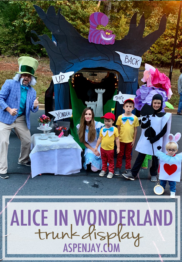 Awesome and budget friendly ideas for Alice in Wonderland DIY costumes and trunk!