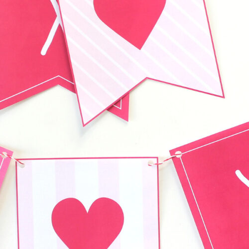 Free Valentines XOXO Banner You will Swoon Over