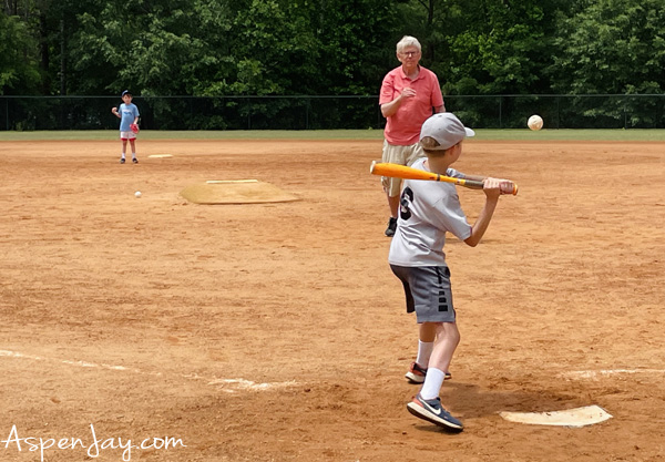 Looking for fun activities to do this summer? Here are 99+ awesome summer bucket list ideas to include in your summer! I need to add baseball to my list!