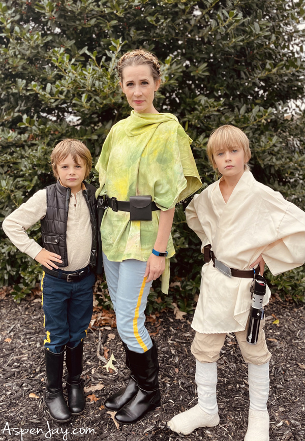 Need epic costumes ideas this Halloween? You don't need to travel to a galaxy far, far away for authentic Star Wars family costumes! 