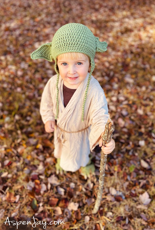Yoda costume for toddlers. Need epic costumes ideas this Halloween? You don't need to travel to a galaxy far, far away for authentic Star Wars family costumes! 