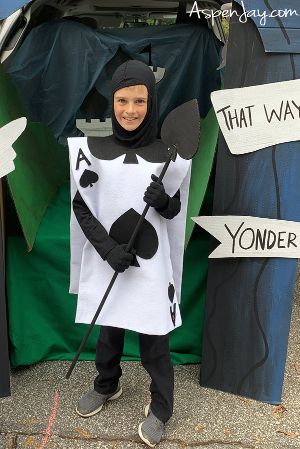 Easy and budget friendly Alice in Wonderland Card Soldier DIY Costumes.