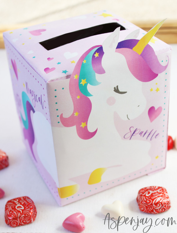 This DIY Magical Unicorn Valentines box is insanely cute and takes less than 10 minutes to put together! Free printable template