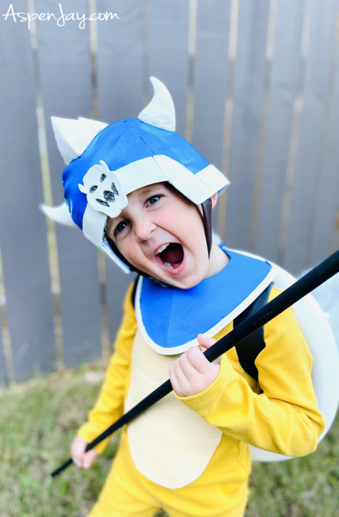 DIY Super Mario Brothers Family costumes! Koopa General Costume for kids that is EPIC! She made the helmet, breast plate, and shell from foam! Super cute! 