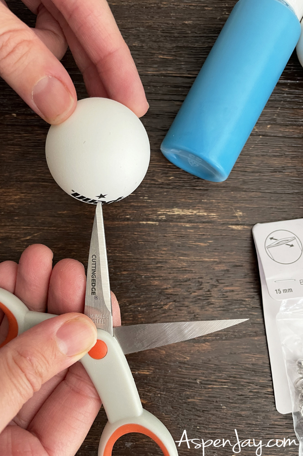 DIY Princess Peach earrings from Super Mario Brothers. Made from a ping pong balls! 