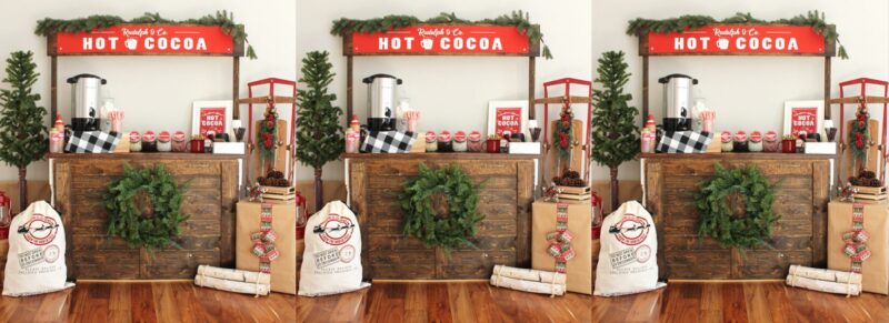 The perfect Christmas themed hot chocolate station! Love these ideas and the FREE printables!