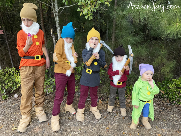 Kids dressed in DIY dwarf costumes from Snow White and the Seven Dwarfs 
