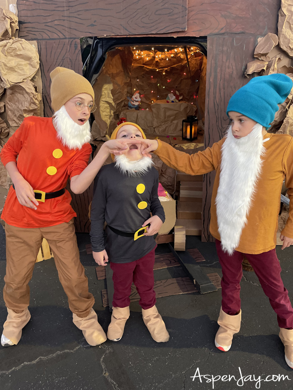Family dressed in Easy DIY Seven Dwarfs Costumes from Snow White and the Seven Dwarfs for Halloween