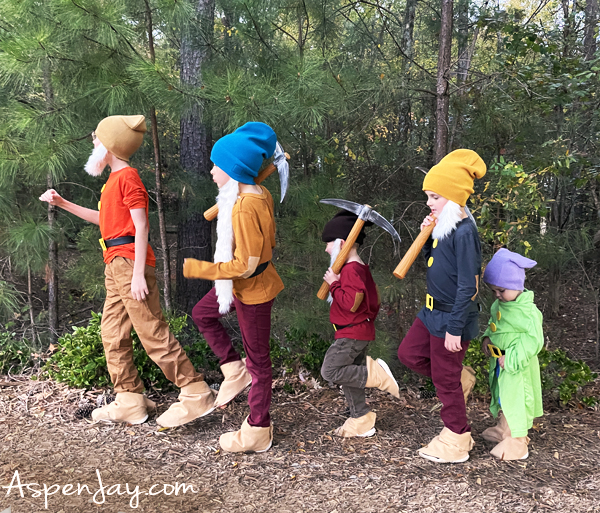 Kids dressed in DIY dwarf costumes from Snow White and the Seven Dwarfs 