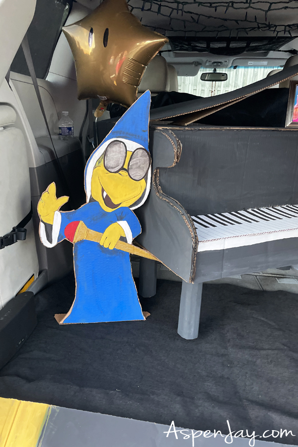 DIY Super Mario Trunk Props for Halloween. Creating Bowser's loyal assistant Kamek.