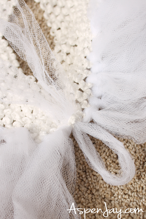 DIY Tutu for Super Mario Toad Costume. SO easy to make this! Why didn't I know this before! 