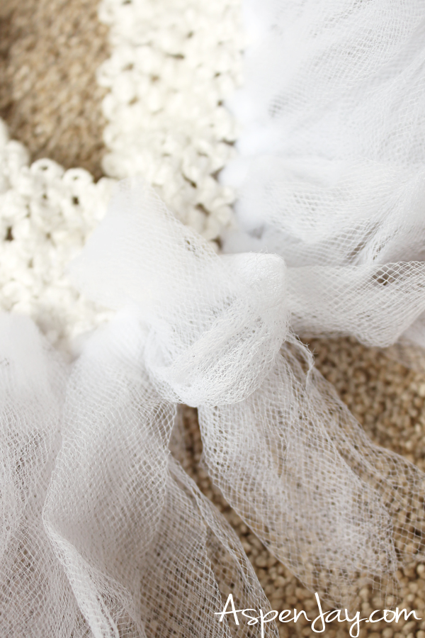 DIY Tutu for Super Mario Toad Costume. SO easy to make this! Why didn't I know this before! 